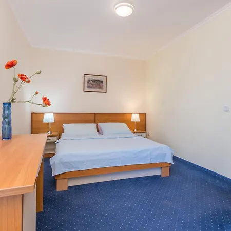 Cozy In With House Sea View Apartment