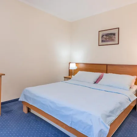 Pet Friendly In With Wifi Turanj