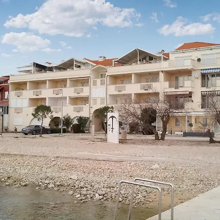 Apartment Cozy In With House Sea View