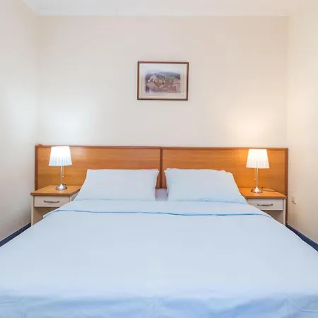 Cozy In With Wifi Apartment