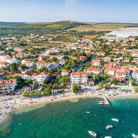 Cozy In With Wifi Turanj