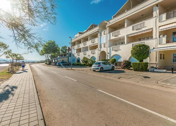 Cozy In With Wifi Апартаменты Турань