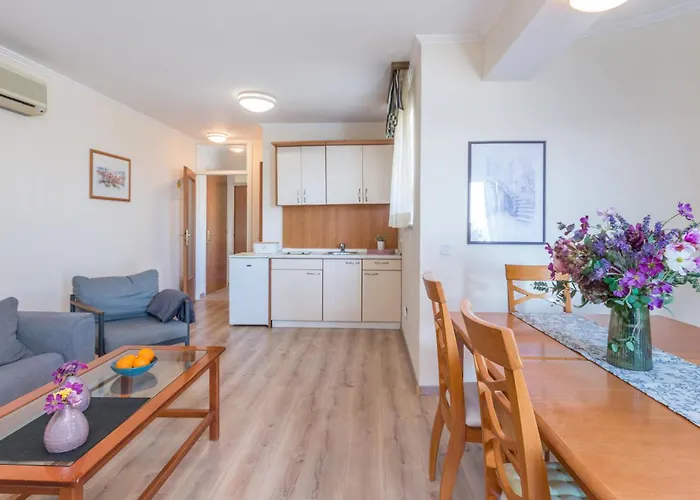 Cozy In With Wifi Апартаменты *