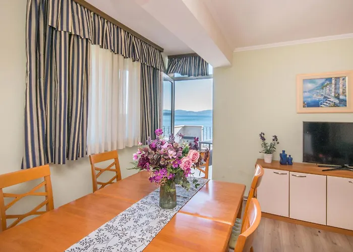 Апартаменты Cozy In With Wifi *